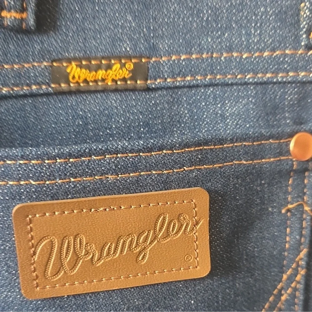 NWOT Y2K Wrangler Cowboy Cut Men's Dark Wash Blue Denim Straight Leg Jeans